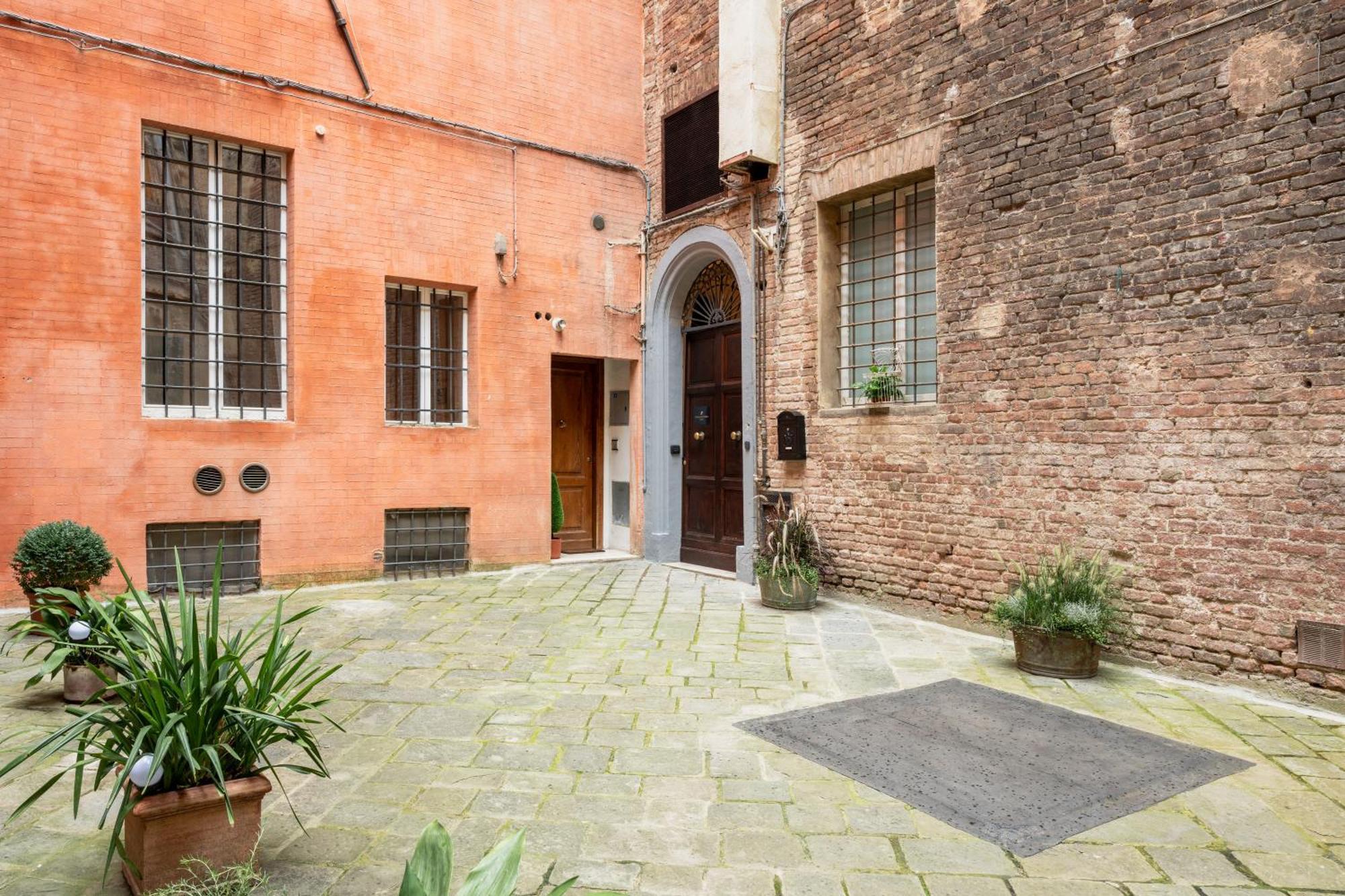 Palazzo Patrizi Suites & Spa Siena Eksteriør billede